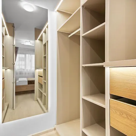 Hils Pallady * Bucureşti