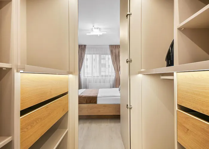 Hils Pallady Apartament